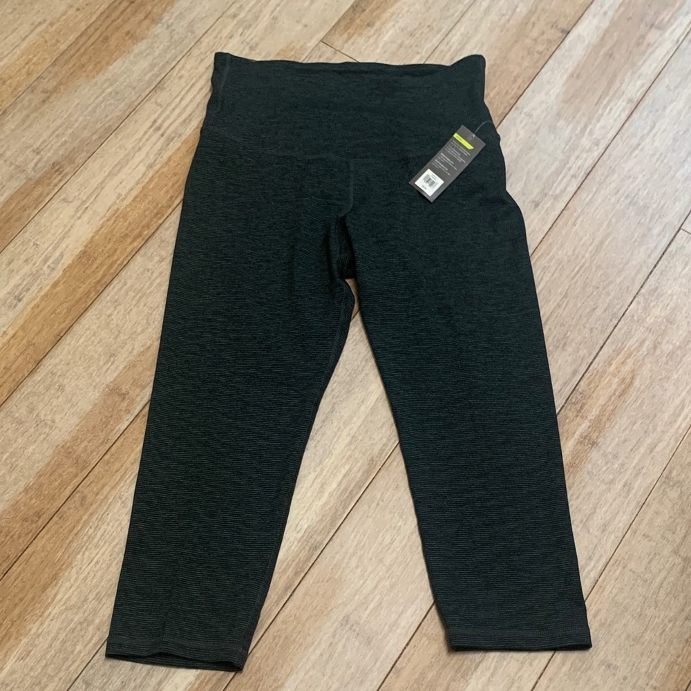 Old Navy Active Crop Leggings